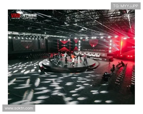 激烈对决，决战赛场：全球顶级运动员为荣誉而战，谁能问鼎巅峰荣耀