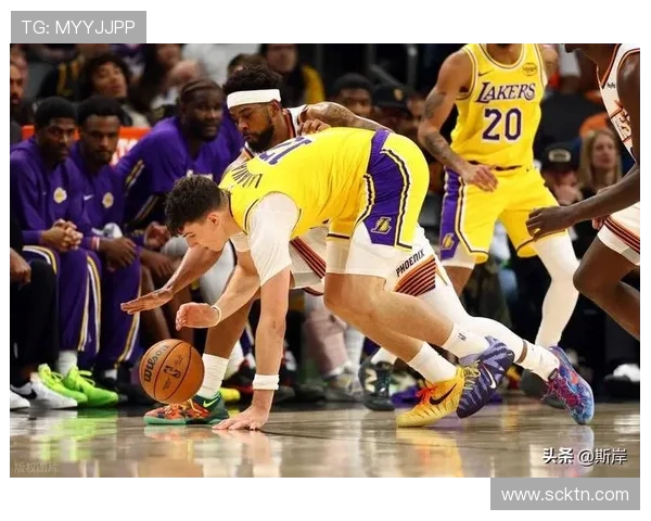 NBA毒蛇对决南湾湖人精彩赛事回顾与精彩瞬间分析