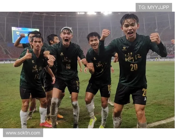 山东全运男篮与北京队激战正酣争夺全运会篮球赛荣耀之巅